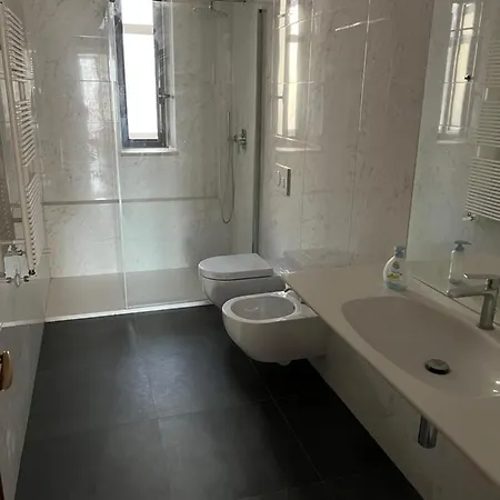 Konukevi Capruzzi 240 Bari